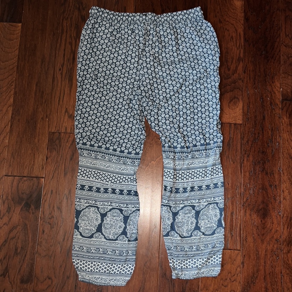 Roxy Patterned Pants - Picture 2 of 3